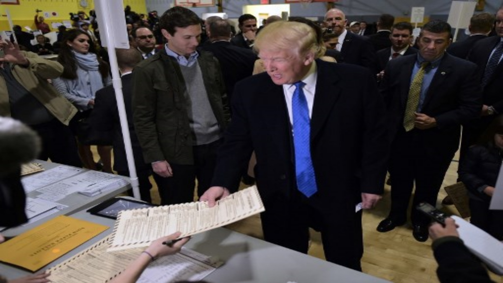 (FILES) In this file photo taken on November 8, 2016 Republican presidential nominee Donald Trump casts his ballot at a polling station in a school during the 2016 presidential elections in New York. - From insults and fearmongering to legal battles and budget cut threats, Donald Trump's love-hate relationship with his hometown of New York has descended into one of mutual contempt after four years in the White House. With his reelection bid just a week away, the Republican nominee is maintaining his regular attacks on the Democratic bastion, even though he has virtually no chance of winning there. (Photo by MANDEL NGAN / AFP)