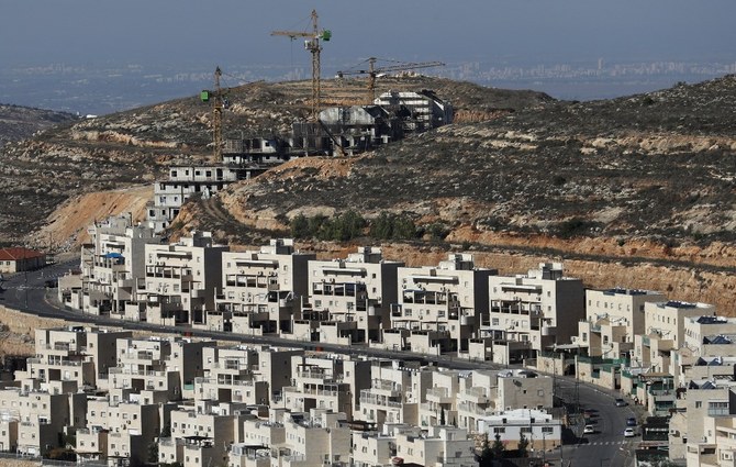 A picture shows a view of the Israeli settlement of Givat Zeev, near the Palestinian city of Ramallah in the occupied West Bank, on November 19, 2019. - Israeli Prime Minister Benjamin Netanyahu said a US statement deeming Israeli settlement not to be illegal "rights a historical wrong". But the Palestinian Authority decried the US policy shift as "completely against international law". Both sides were responding to an announcement by US Secretary of State Mike Pompeo saying that Washington "no longer considers Israeli settlements to be "inconsistent with international law". (Photo by AHMAD GHARABLI / AFP)