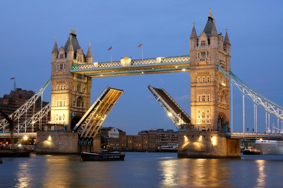 tower-bridge-london-england_980x650