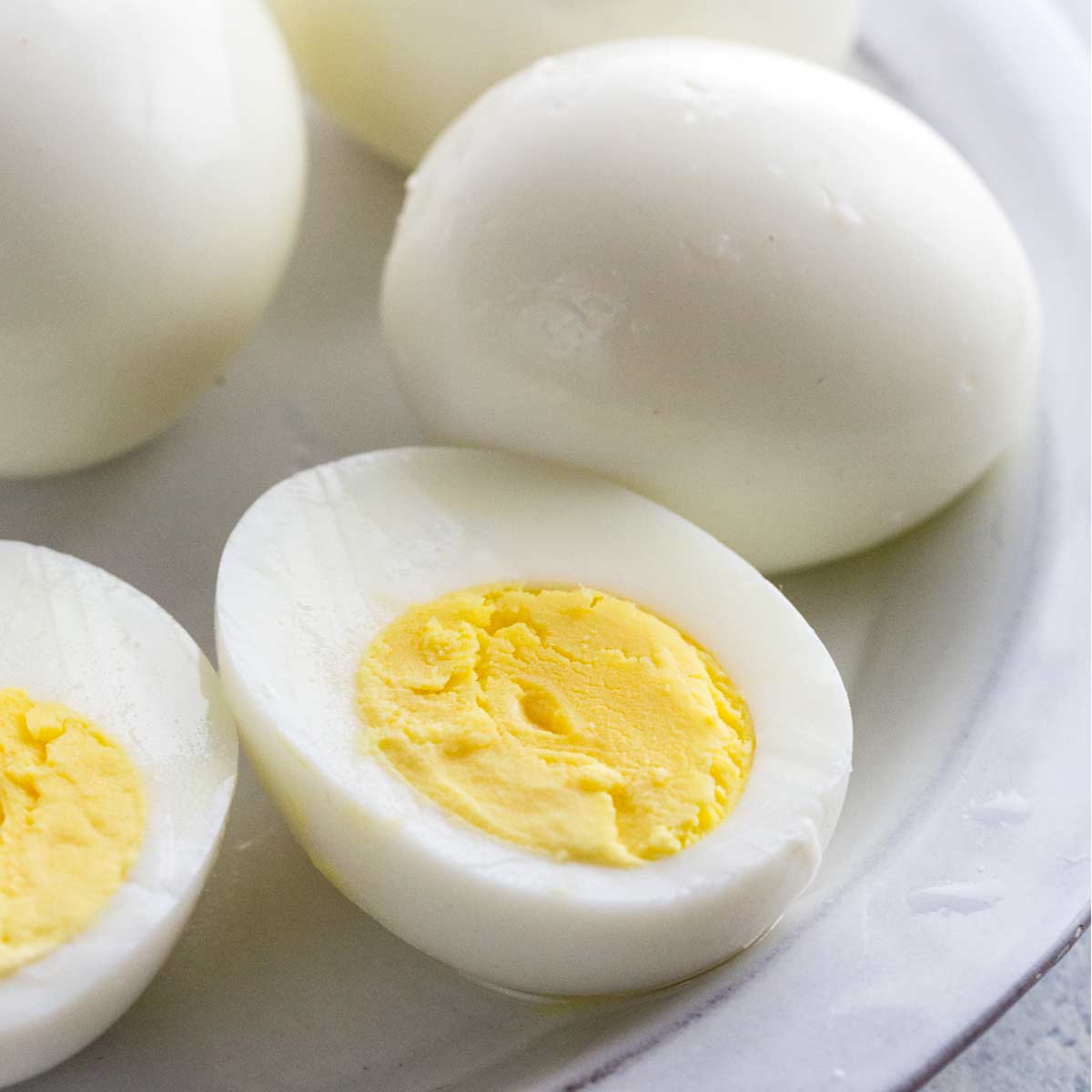 how-to-hard-boil-eggs-8-1200_v2