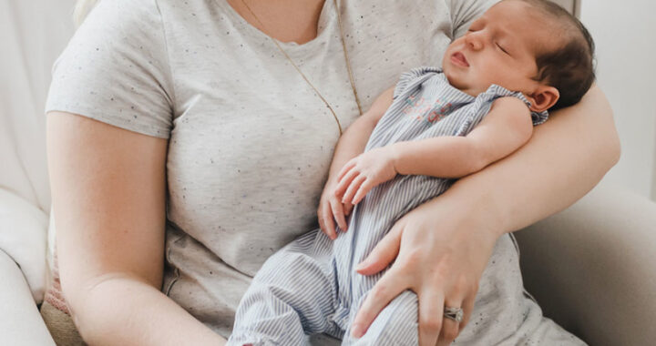 baby-sleep-tips-mom-nursery-950x1152