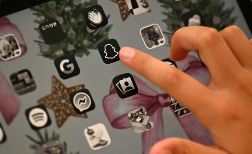 فرنسا تدرس حظر منصات التواصل على الأطفال أسوة بأستراليا