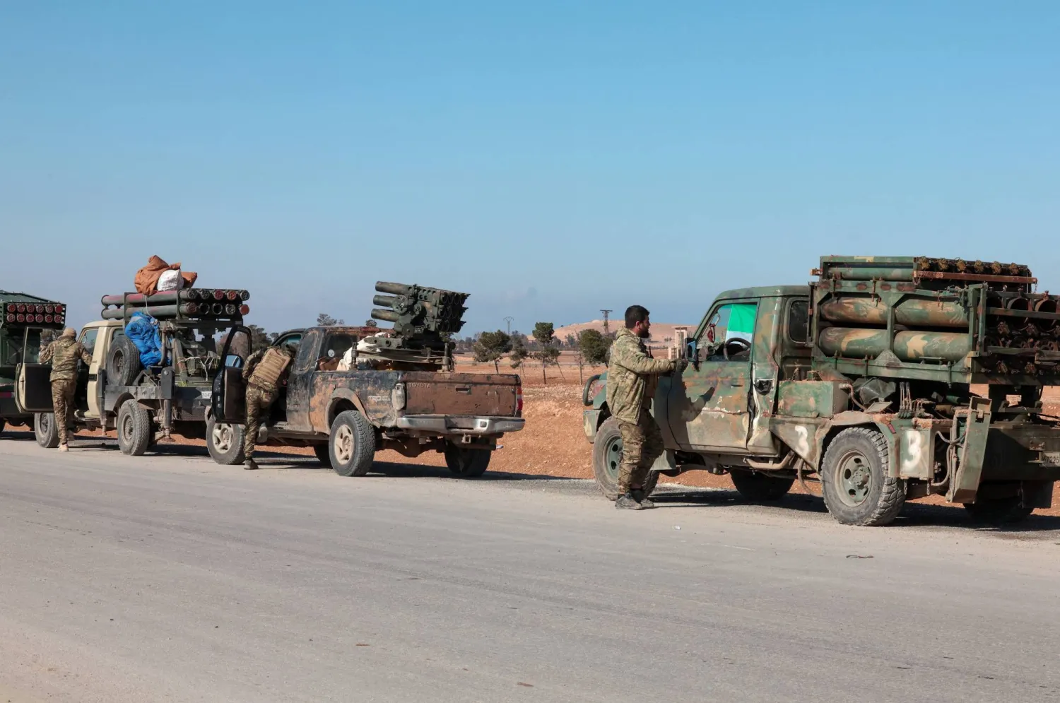 الجيش السوري: مجموعات من «الكردستاني» والفلول تحاول تعطيل الاتفاق… ومقتل 3 جنود