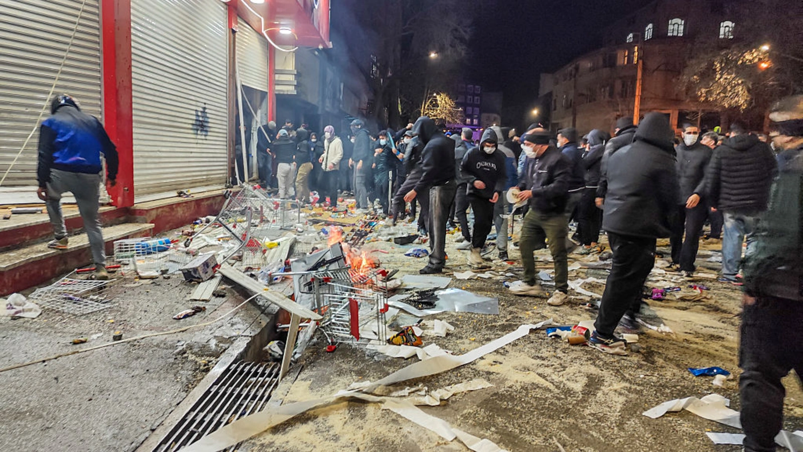 تقرير ايران انترناشيونال: مقتل 12 ألف من المحتجين خلال ليلتين