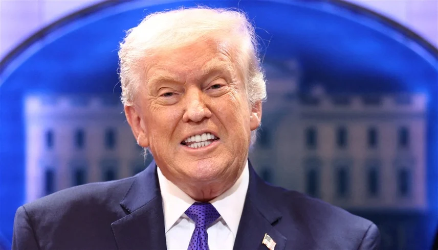 ترامب يتحدى المحكمة العليا ويرفع الرسوم الجمركية العالمية إلى 15%