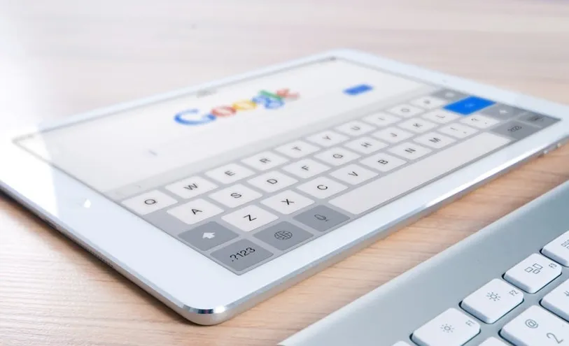 غوغل تصدر سندات تستحق بعد مئة عام لتعزيز استثماراتها في مجال الذكاء الاصطناعي