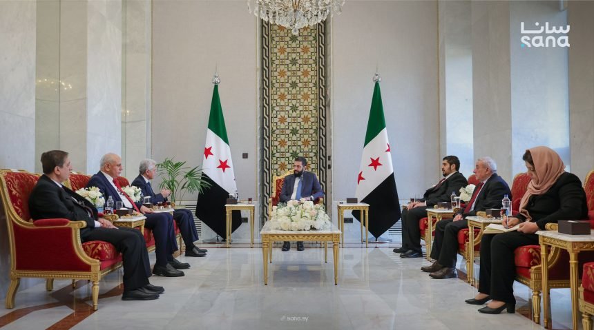 الرئيس الشرع يلتقي وفداً من المجلس الوطني الكردي في قصر الشعب بدمشق